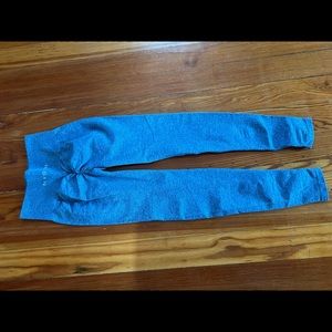 XS BLUE NVGTN SCRUNCH BUTT COMPRESSION LEGGING